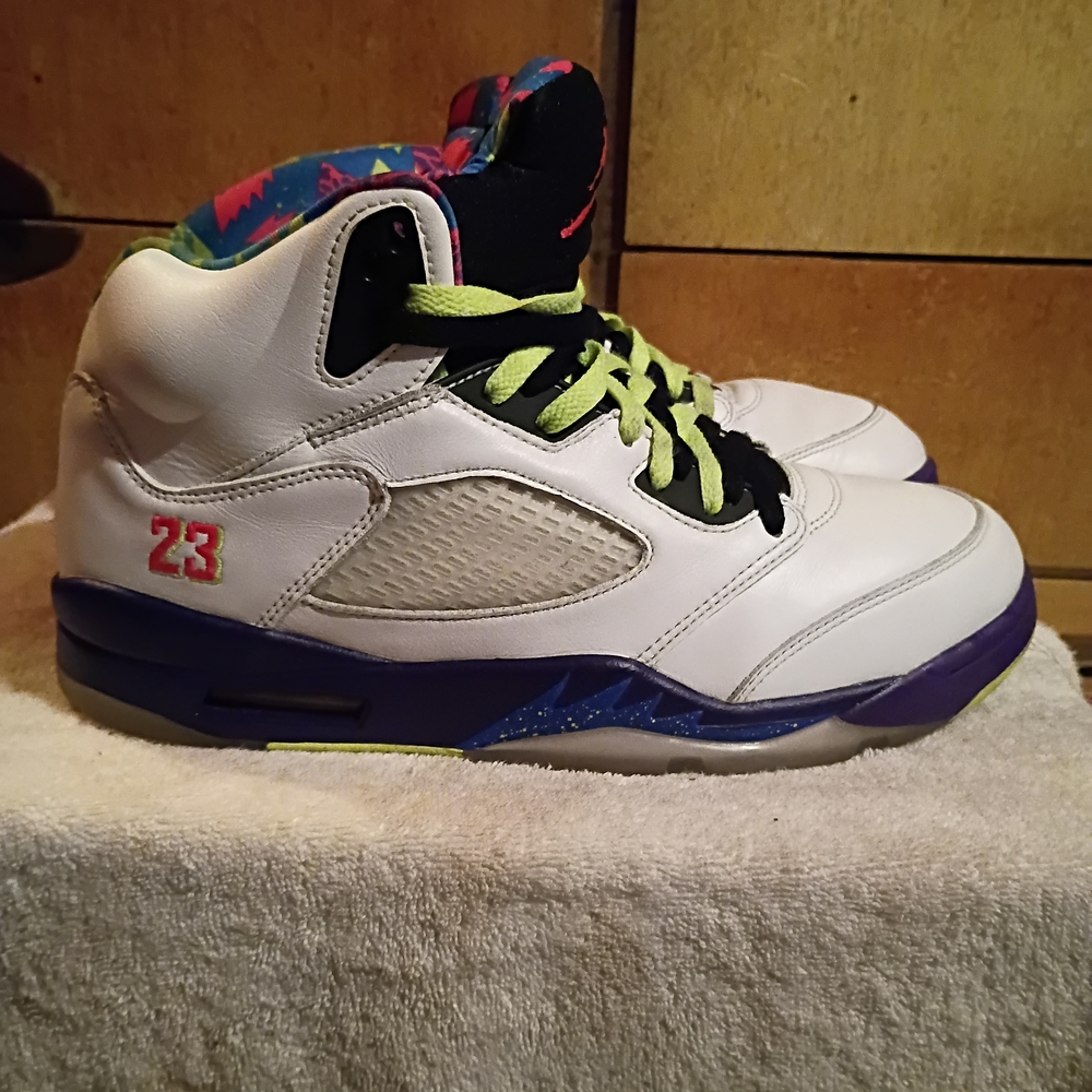 Men's Athletic Shoes - White and Purple